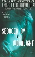 Seduced by Moonlight (Meredith Gentry vol.3)